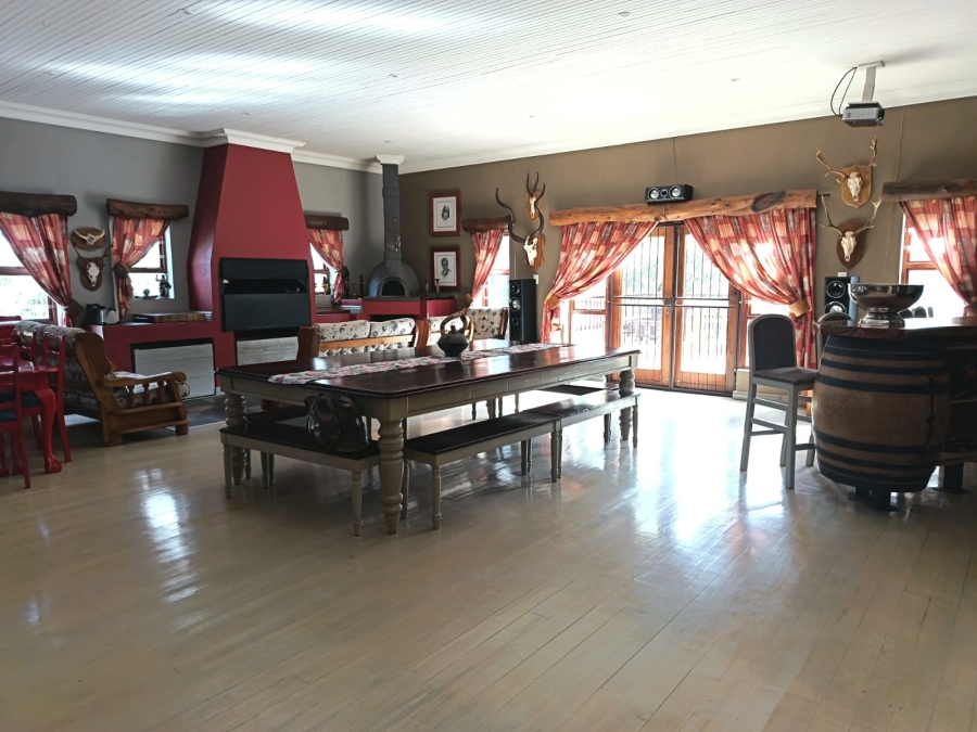 To Let 7 Bedroom Property for Rent in Humansdorp Eastern Cape